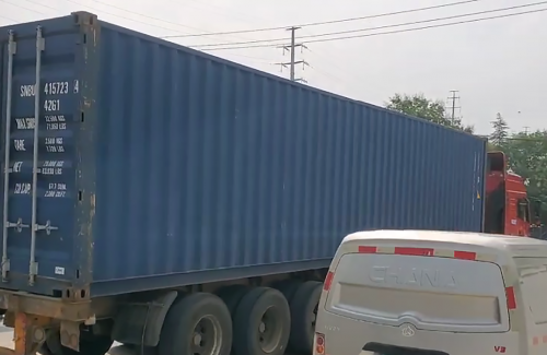 發(fā)往東南亞的柴油機專柜出發(fā)了！